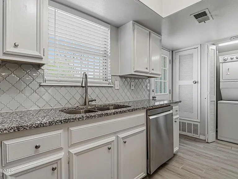 6700 Escondido Dr #G9 — Photo 9