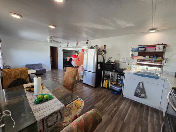 522 Suwanee Dr, North Fort Myers, FL 33917