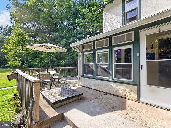 4th image of 131 Pine Swamp Rd
