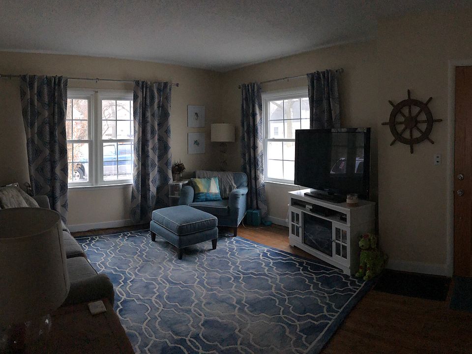 1st image of 1425 Montague Ave