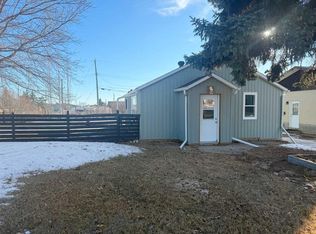 1045 N 17th Ave, Wainwright, AB T9W1K3