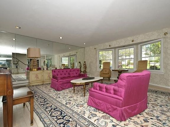 2nd image of 14 Noel Ln