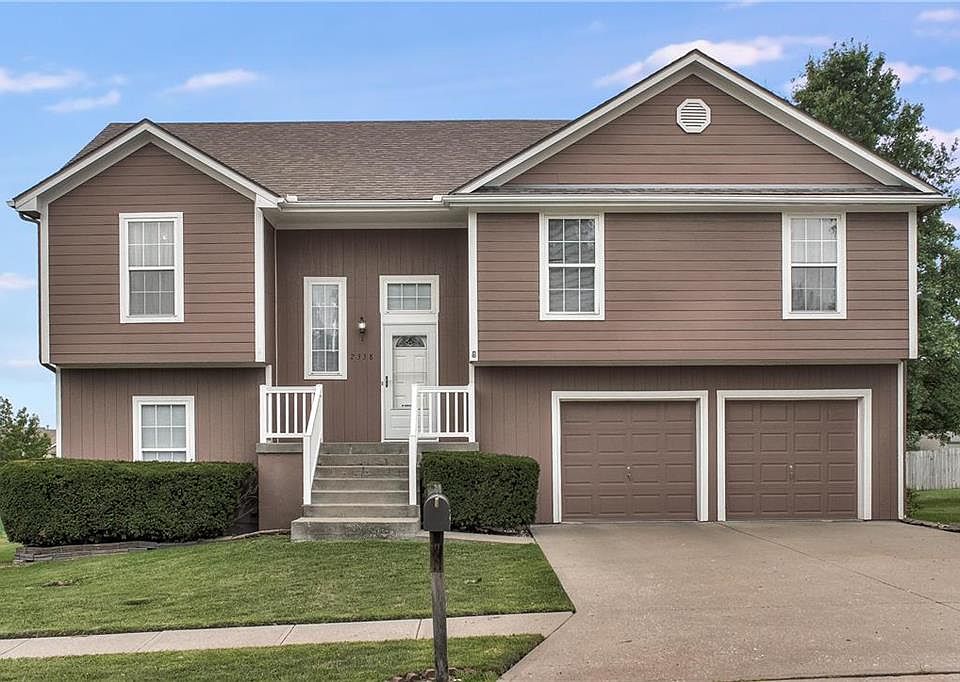1st image of 2338 NE Overbrook Dr