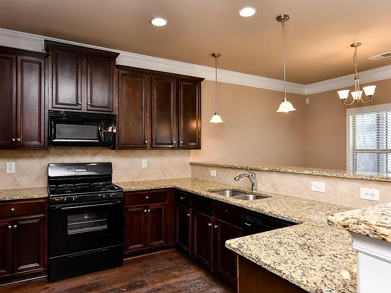 38 Ramapo Ct — Photo 23