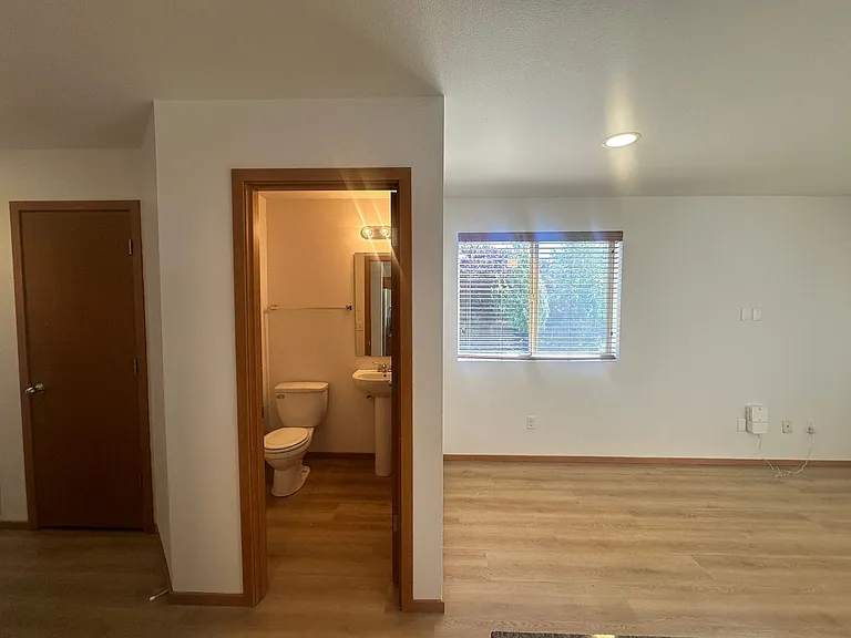 4002 82nd Ave NE — Photo 11