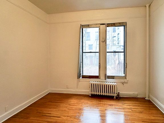 2nd image of 129 W 128th St #1C