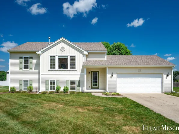 6879 Cypress Bay Dr, Kalamazoo, MI 49009