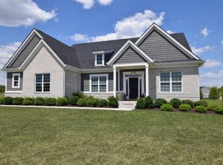 1030 Hilldale Dr, St Charles, IL