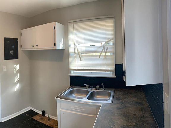 3rd image of 45 Lakeside Dr