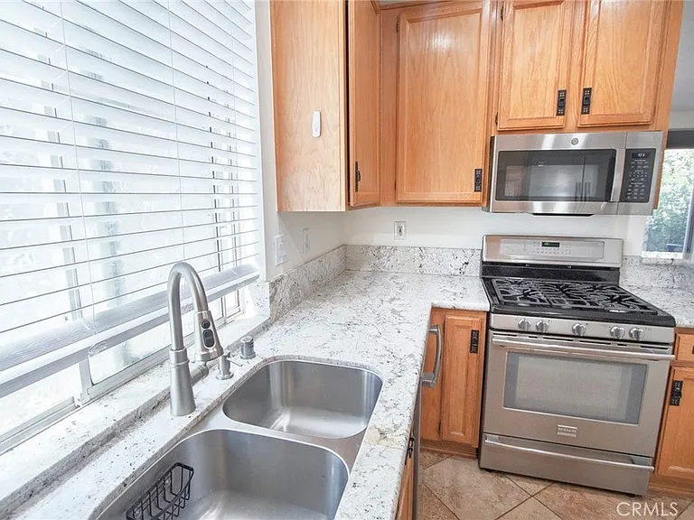 22607 Golden Meadow Ln — Photo 14