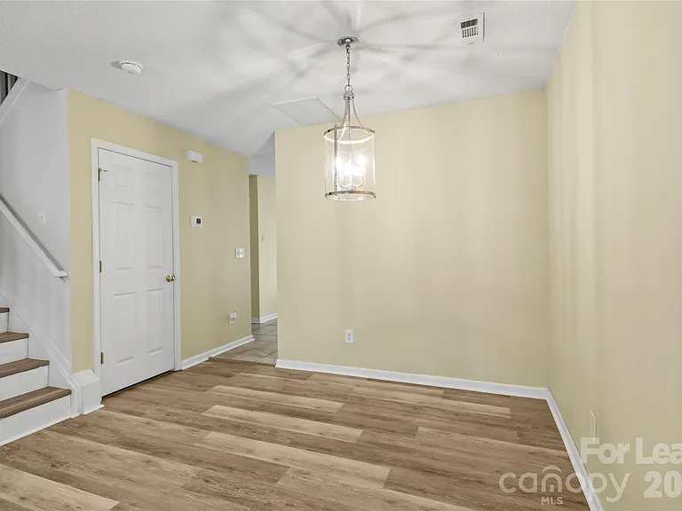 148 Mangum Cir — Photo 10