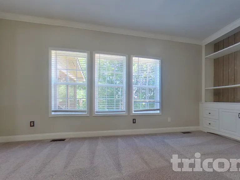 116 Arena Trl — Photo 2