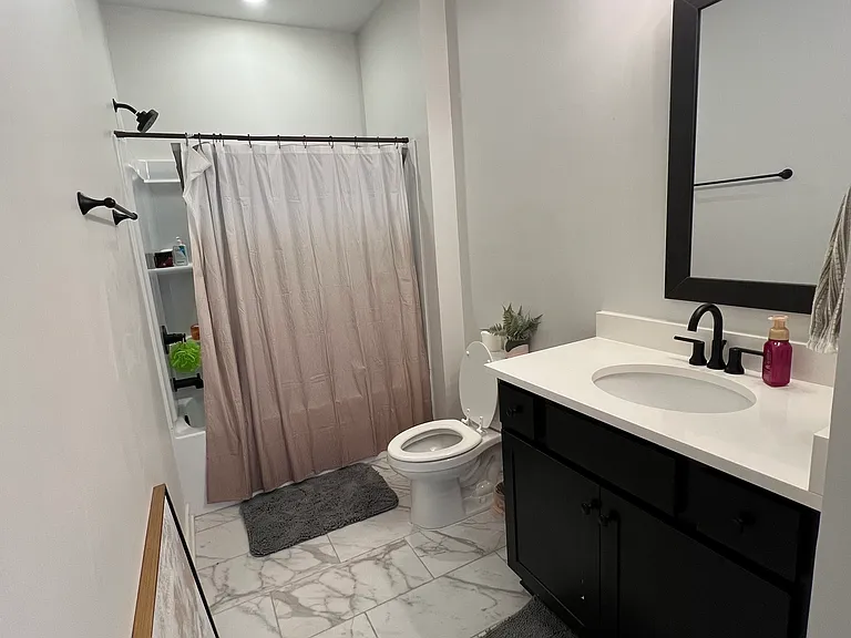 413 Marston Ave — Photo 13
