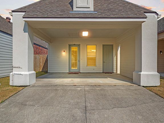 2nd image of 105 Destin Dr