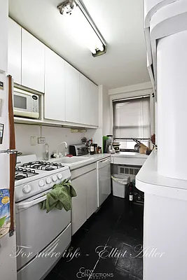 Rented by City Connections Realty | media 19