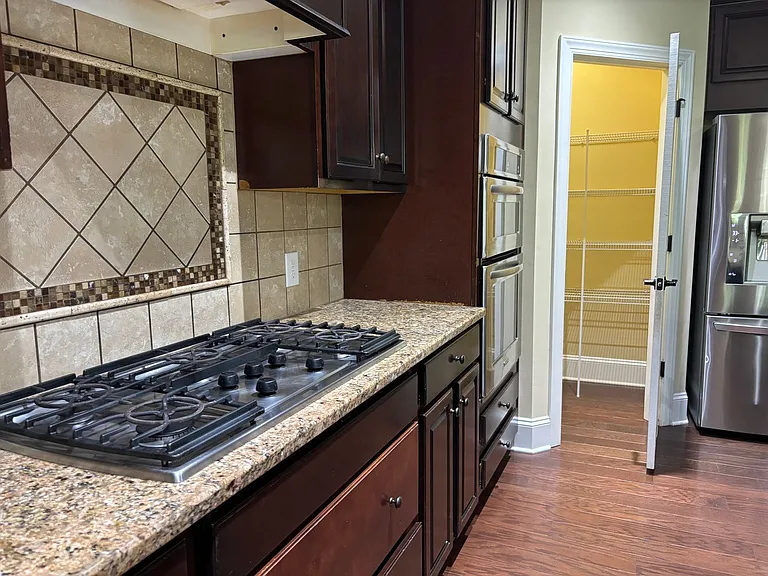 8811 Tamarron Dr — Photo 22