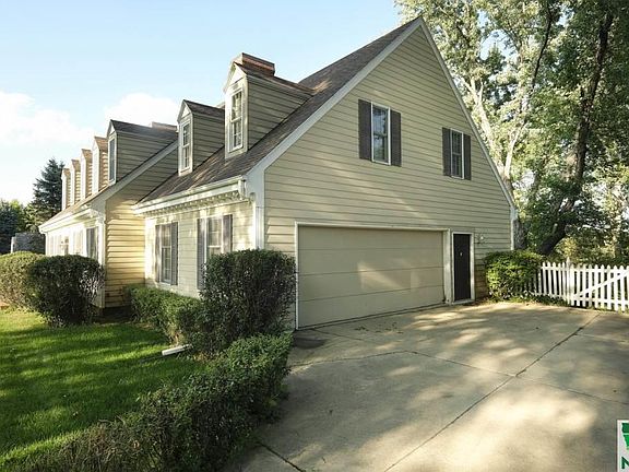 2nd image of 3680 Lindenwood St