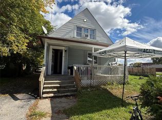 954 S 12th St, Saginaw, MI 48601