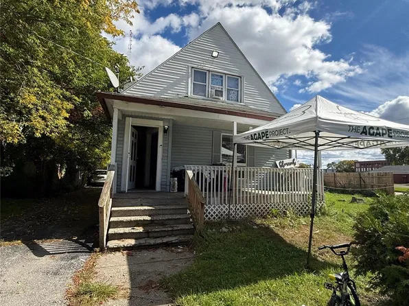 954 S 12th St, Saginaw, MI 48601