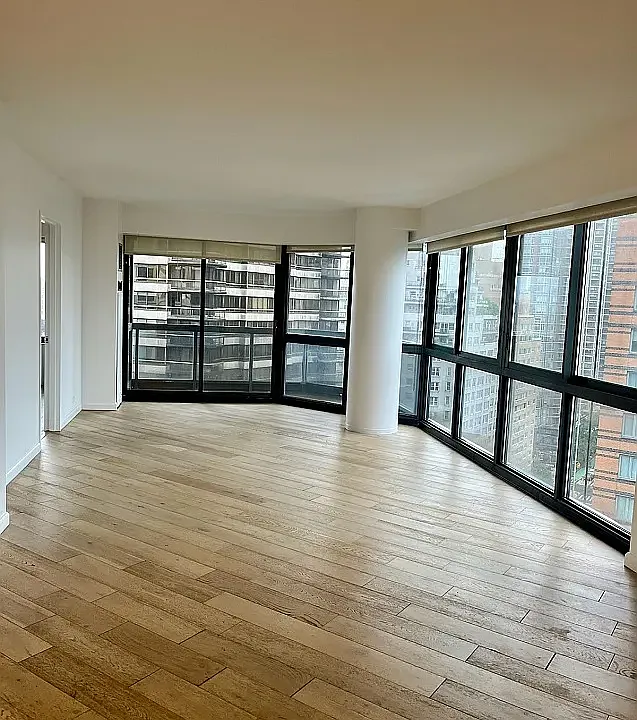 200 E 61st St #18DE