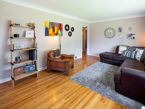 5th image of 7108 Columbus Ave