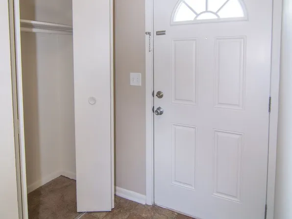 Whispering Pines Townhomes, 556 N 88th Plz #8826W, Omaha, NE 68114