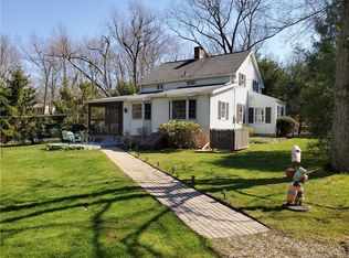 15 Parmalee Hill Rd, Newtown, CT 06470