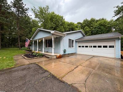 8895 Field Rd, Clay, MI, 48001