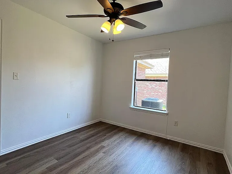 1825 N Paddock St — Photo 11