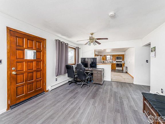 3rd image of 400 Charlotte St
