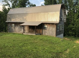 4446 Deer Creek Rd, Linden, TN 37096