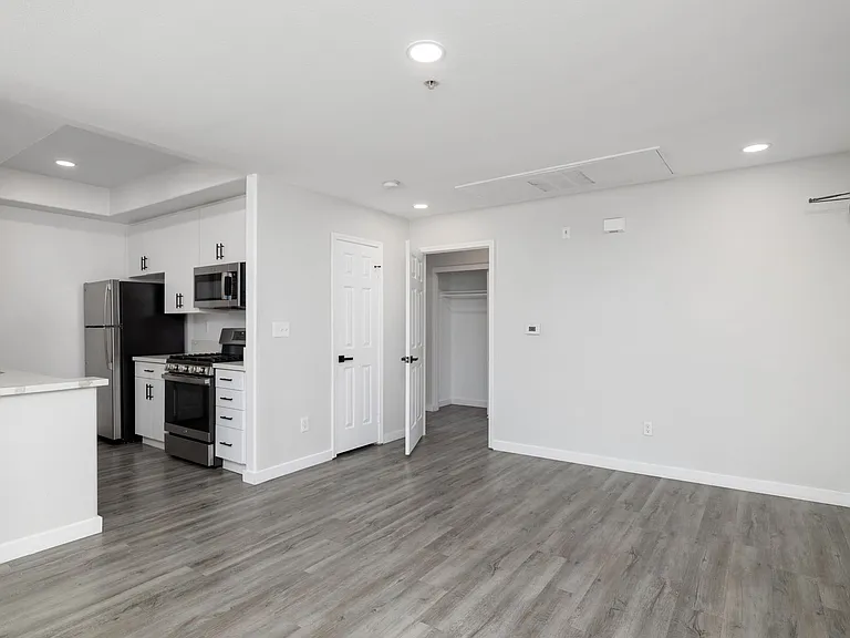 2820 Sawtelle Blvd — Photo 81