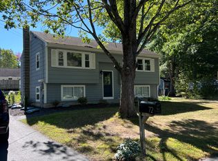 72 Summer St, Yarmouth, ME 04096