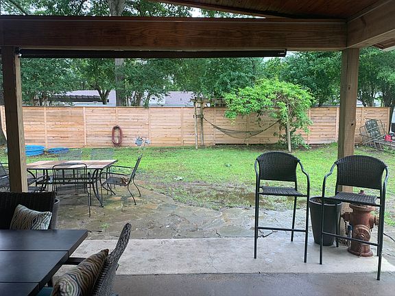 4th image of 205 Arlington Pl