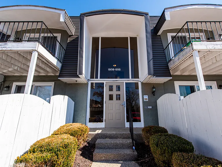 1515 La Fontenay Ct — Photo 18