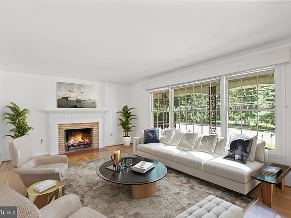 2nd image of 8803 Tuckerman Ln