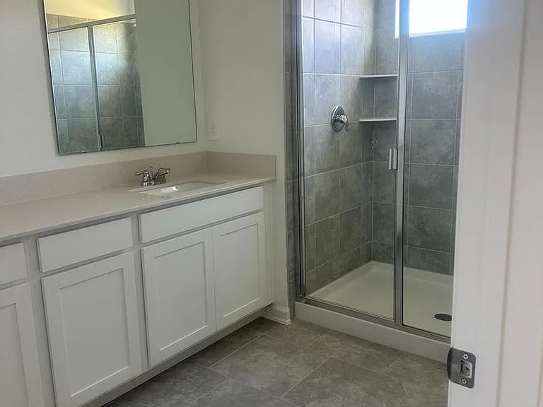 3319 Laurent Loop — Photo 14
