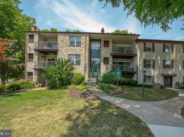 441 Drummers Ln, Strafford, PA 19087