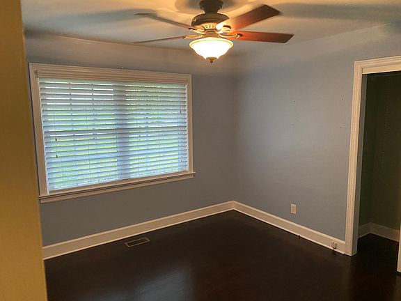 4th image of 16 Kenimer Dr