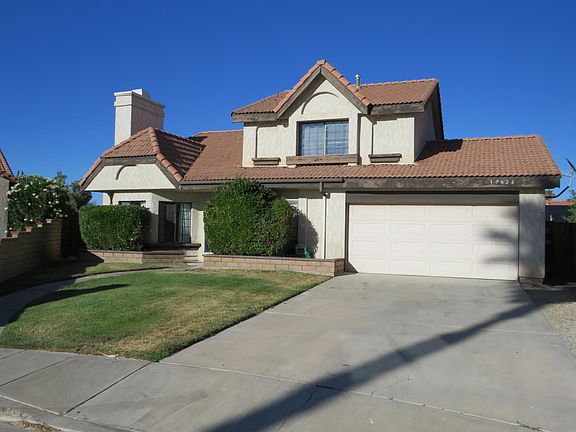3rd image of 37626 Adela Ct