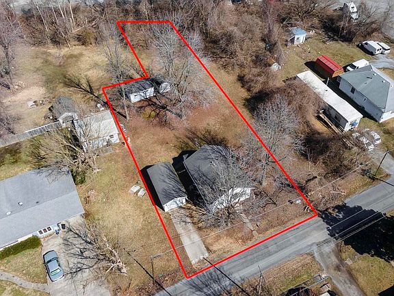 2nd image of 211 W Bryan St