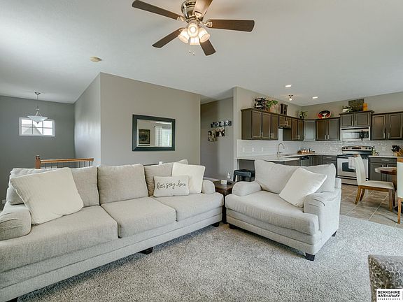 4th image of 5127 S 195th Cir