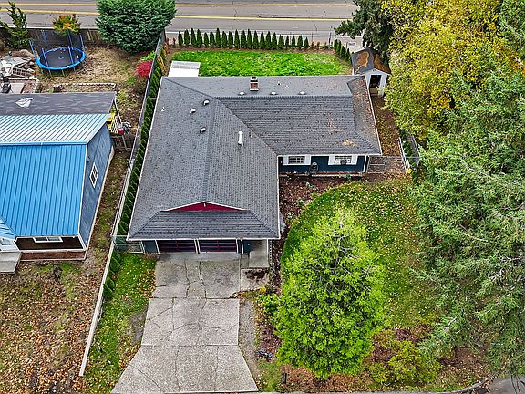 2nd image of 6500 SE Madrona Dr