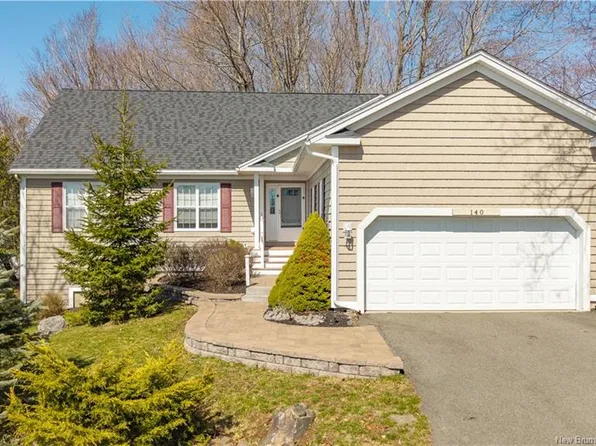 140 Edward St, Saint Andrews, NB E5B 1W4