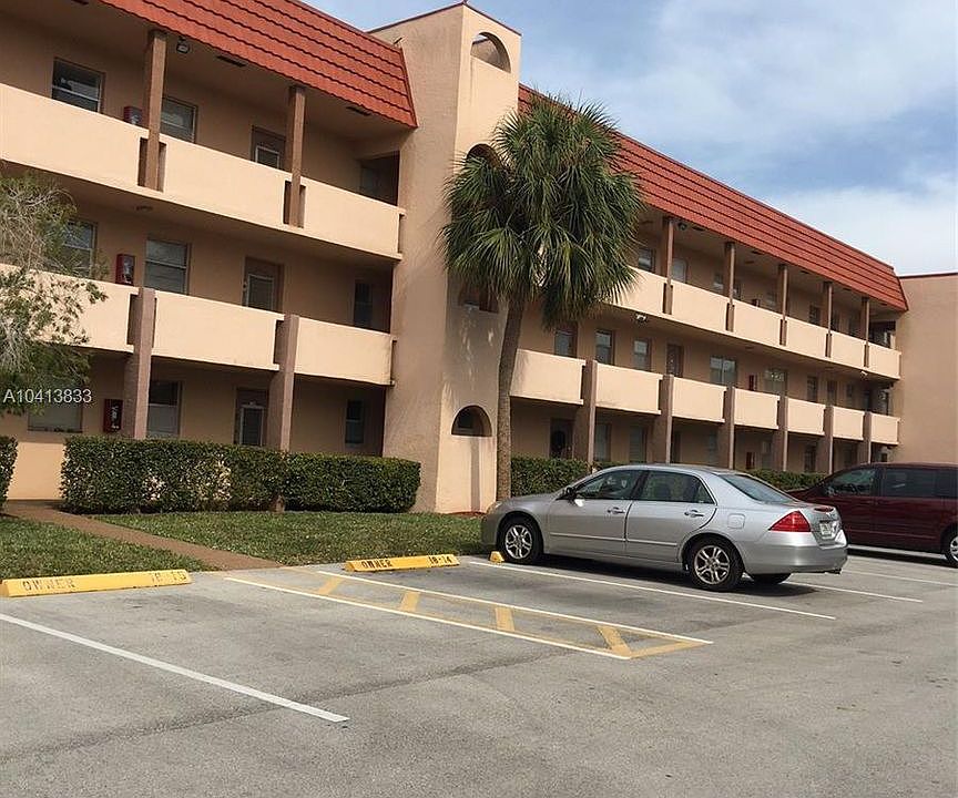 1st image of 2951 Sunrise Lakes Dr E APT 112