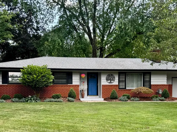 8910 Hudson Ln, Louisville, KY 40291