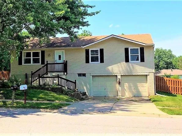 17824 E Greentree Ave, Independence, MO 64057