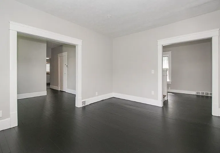 838 Hazel St — Photo 5