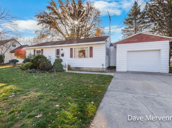 3700 Cheyenne Dr SW, Grandville, MI 49418