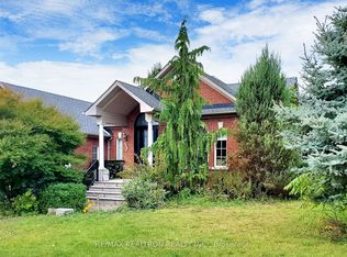 1021 Ivsbridge Blvd, Newmarket, ON L3X 1N7